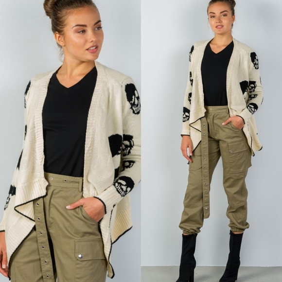1 LEFT🖤Cream & Black Skull Asymmetrical Cardigan - Picture 2 of 3